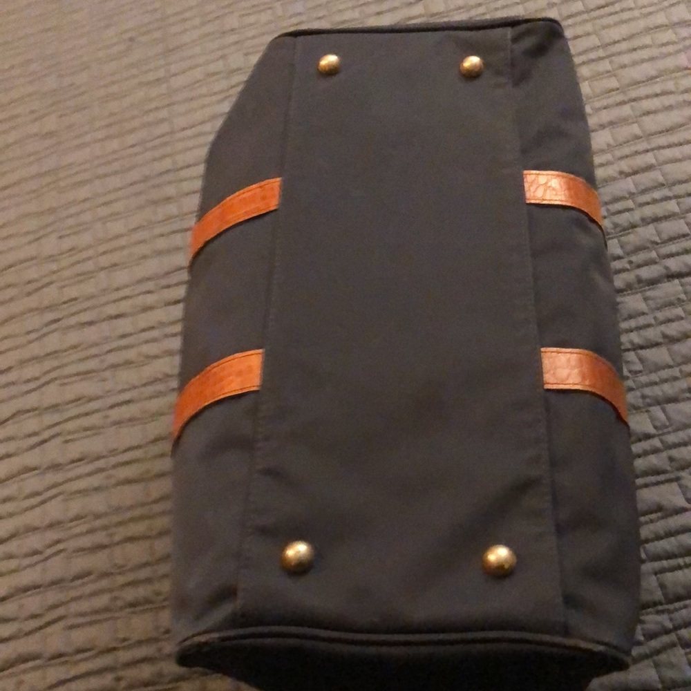 Valentino Garavani Sport Nylo duffle. Navy blue overnighter & tan leather - Picture 7 of 9